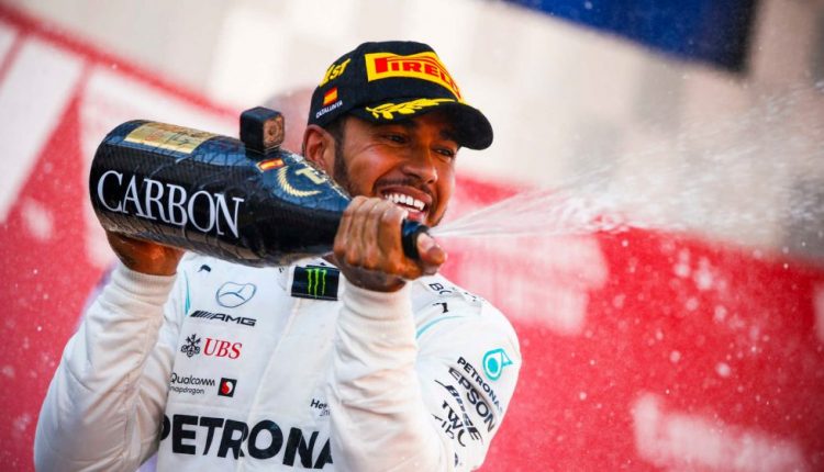 HAMILTON DOMINÓ DE PUNTA A PUNTA EN ESPAÑA