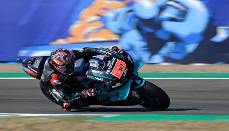 QUARTARARO ENCABEZÓ EL TRIPLETE DE YAMAHA