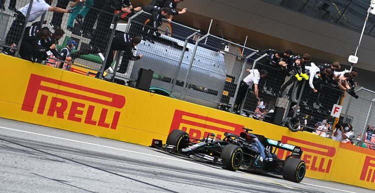 HAMILTON SIN SOBRESALTOS EN AUSTRIA