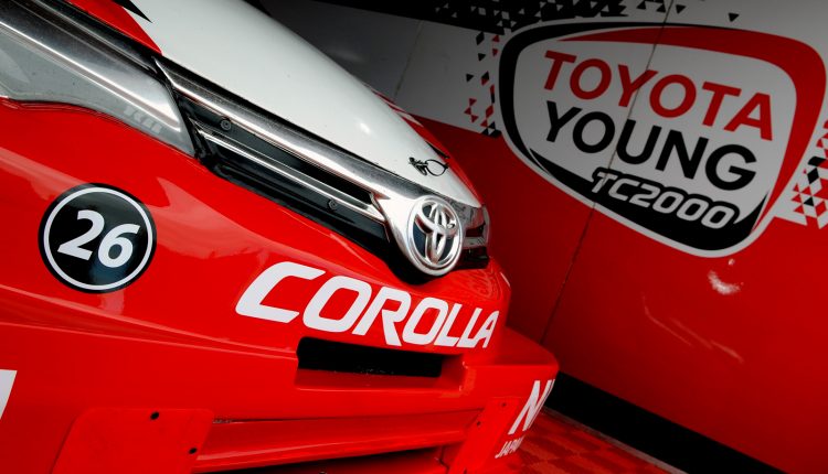 EL TOYOTA YOUNG SE REINVENTA EN EL MEDIO DEL RECESO