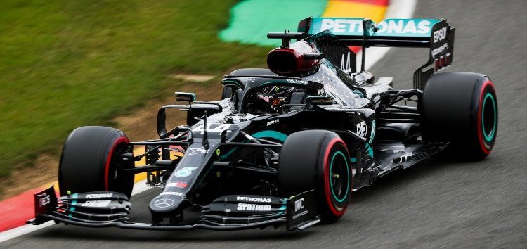 HAMILTON EXTIENDE SU AMPLIO DOMINIO