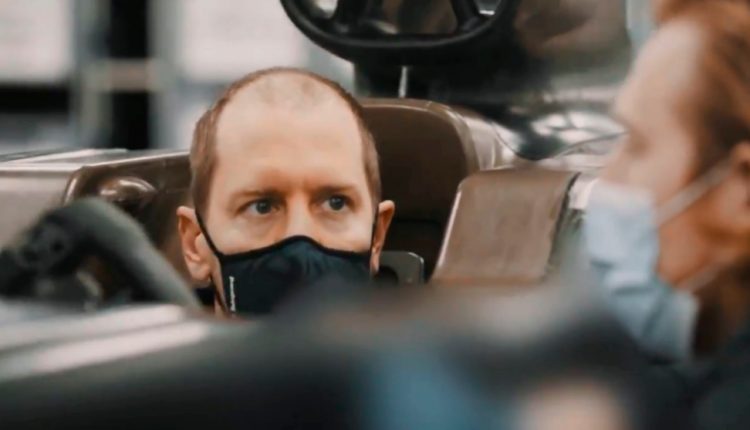 VETTEL VISITÓ ASTON MARTIN CON NUEVO LOOK