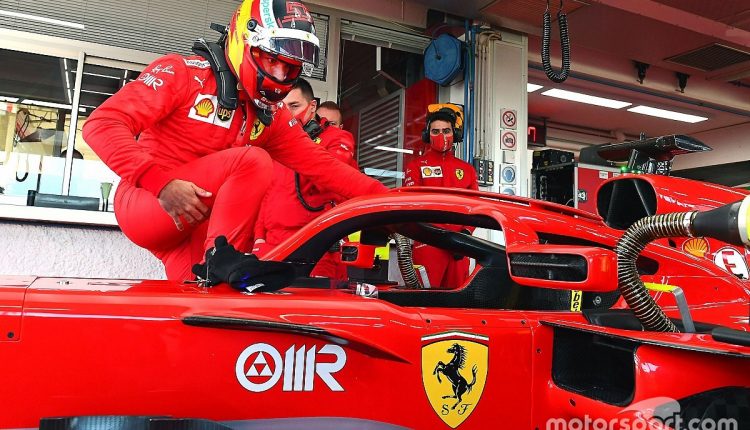 SAINZ YA GIRA CON FERRARI