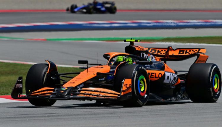 LANDO VOLTEÓ A VERSTAPPEN Y SE HIZO CON LA POLE EN BARCELONA