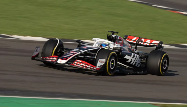 HAAS SEGUIRA CON FERRARI MIENTRAS NEGOCIA CON TOYOTA