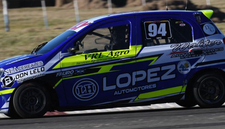 KONJUH JUNTO AL ROBLEDO COMPETICIÓN EN LA CLASE 3 DEL TURISMO PISTA