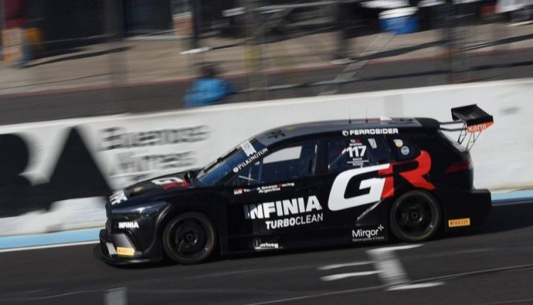 VELOZ POLE PARA ROSSI EN BUENOS AIRES