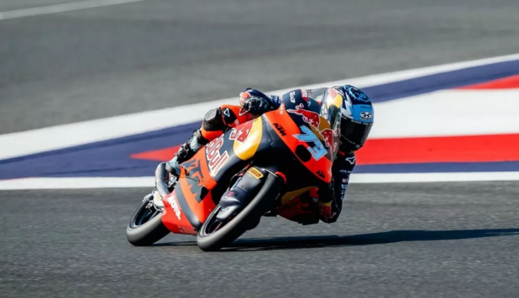 VALENTÍN PERRONE MARCA SU PRIMERA POLE EN MOTO 3
